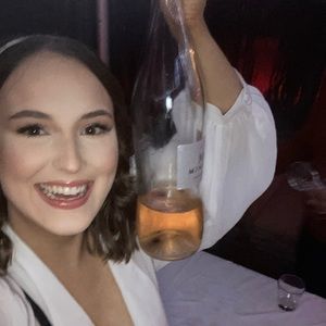 Meet your Posher, Eloise